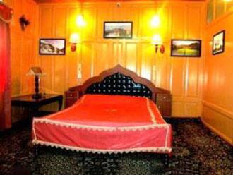 New Manila Houseboat, Srinagar 1